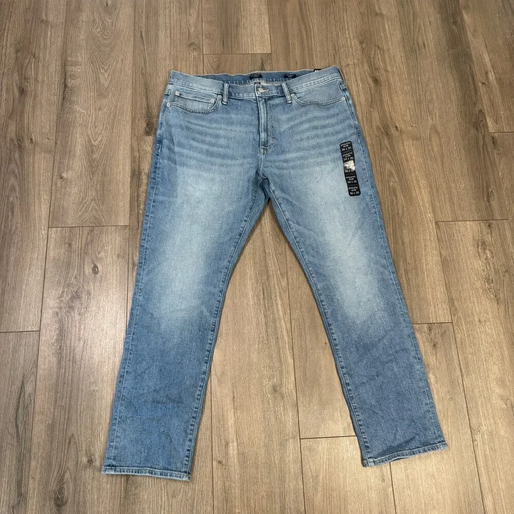 J.Crew Signature Flex Athletic Slim Fit Jeans Mens 36x30 Light Blue Wash Tapered